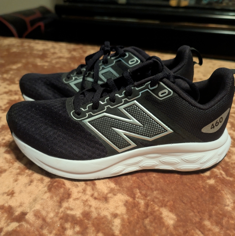 New Balance  460 V4 Black and White Running Shoes